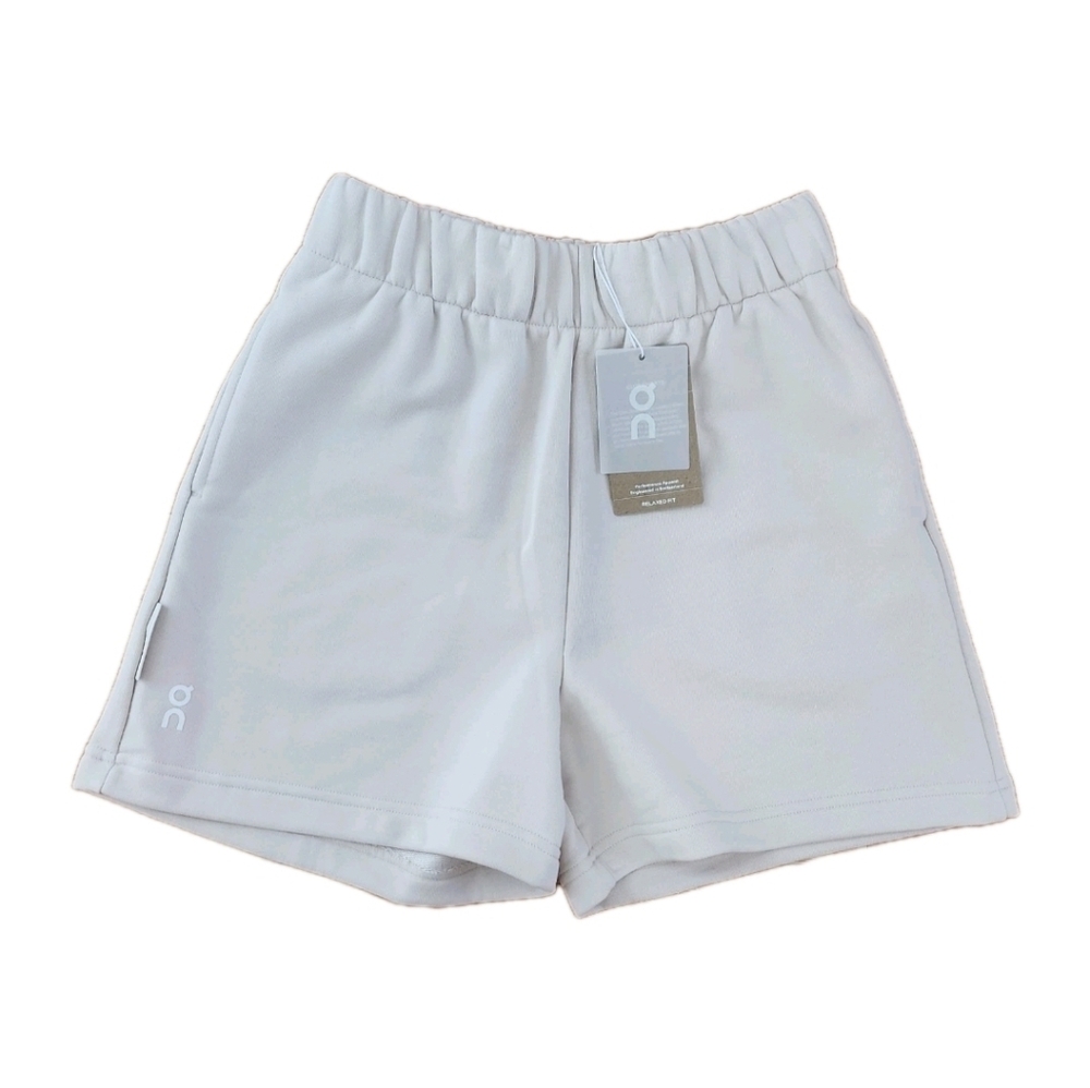 On Cloud Club Shorts Relax Fit Silver High-Rise Athletic MSRP $70.00 Size S